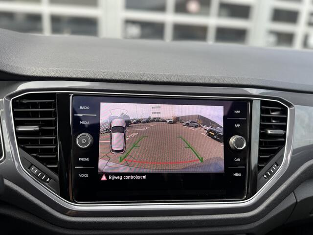 Volkswagen T-Roc 2.0 TSI 4Motion Sport 190PK | 2x R-line | Panorama dak | NL Auto | Beats | 19 inch | Clima | Stoelverwarming
