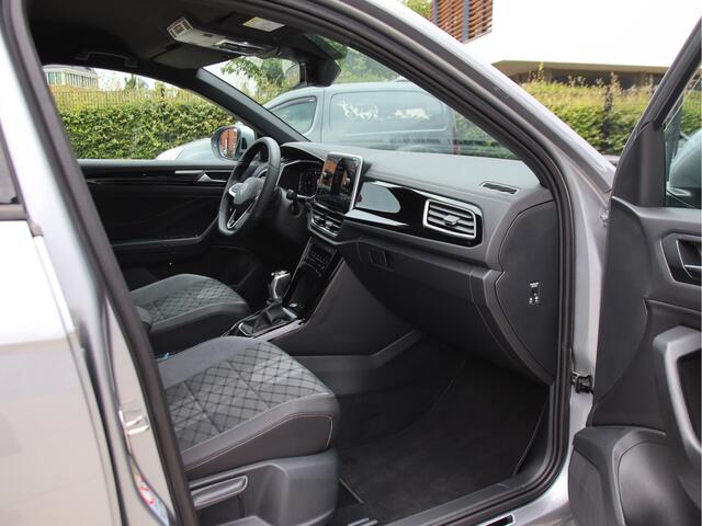 Volkswagen T-Roc 1.5 TSI R-Line Ed. DEMO-Nieuwe auto!! FULL LED, ACC, Leder-Alcantara Zomeractie!