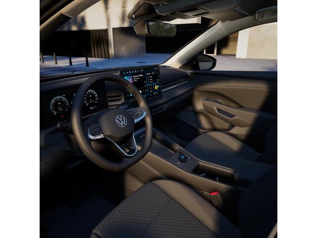 Volkswagen T-Roc Limited Edition | 'App-Connect' draadloze smartphone integratie | Automatische afstandsregeling (Adaptive Cruise Control) | Buitenspiegels elektrisch instel-, verwarm- en inklapbaar