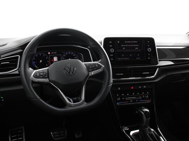 Volkswagen T-Roc 1.5 TSI 150pk Automaat R-Line Edition Navigatie Apple Carplay/Android Auto Camera Climate Control Electrisch te openen achterklep Dab Verwarmbare stoelen