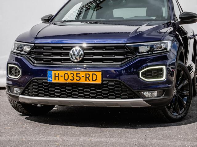 Volkswagen T-Roc 1.5 TSI 150pk Sport Trekhaak/ Stoelverwarming/ Virtual dash/ Camera/ LED/ Adapt. cruise