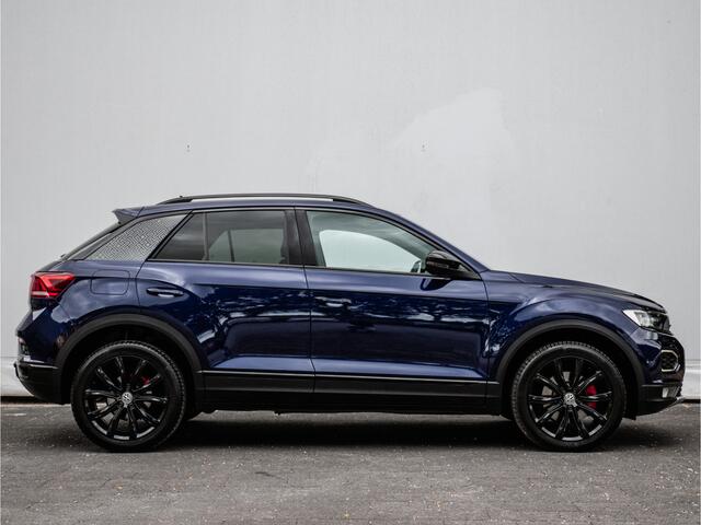 Volkswagen T-Roc 1.5 TSI 150pk Sport Trekhaak/ Stoelverwarming/ Virtual dash/ Camera/ LED/ Adapt. cruise