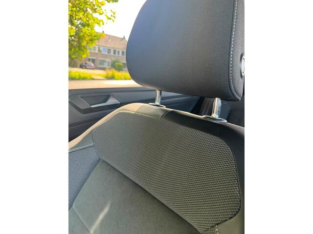 Volkswagen T-Roc 1.5 TSI Life Business