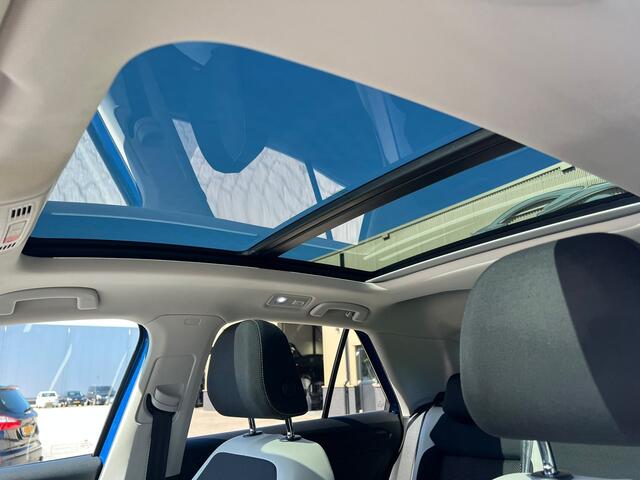 Volkswagen T-Roc 1.5 TSI Sport pano, virtual cockpit, cruise, navi