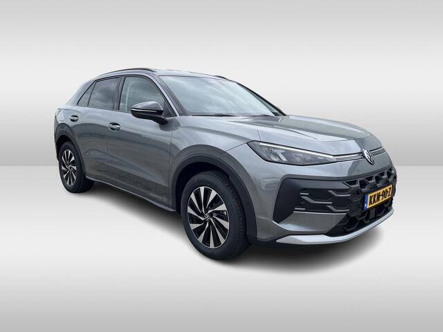 Volkswagen T-Roc 1.5 eTsi Life First Edition Zwenkbare trekhaak / Dodehoek detectie / Stuur en stoelverwarming / 17'' LMV Rijdende demonstratieauto, bezichtiging op afspraak