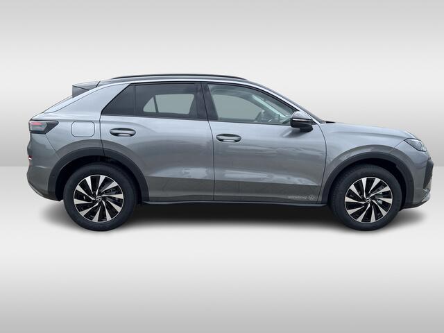 Volkswagen T-Roc 1.5 eTsi Life First Edition Zwenkbare trekhaak / Dodehoek detectie / Stuur en stoelverwarming / 17'' LMV Rijdende demonstratieauto, bezichtiging op afspraak