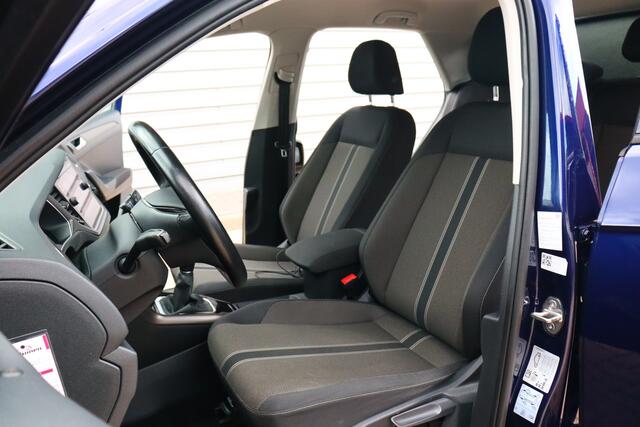 Volkswagen T-Roc 1.0 TSI Style O.a: Adaptive cruise, Navi, Clima, PDC, Carplay, Dab, Etc... Rijklaar! All-in prijs!