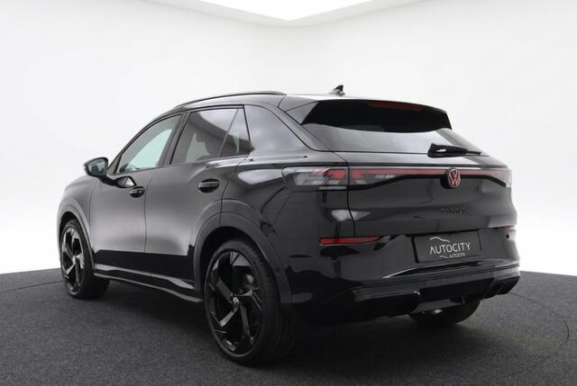 Volkswagen T-Roc 1.5 eTSI R-Line Black Style 150PK | Pano | IQ Lights | Trekhaak | 20" | Winterpakket