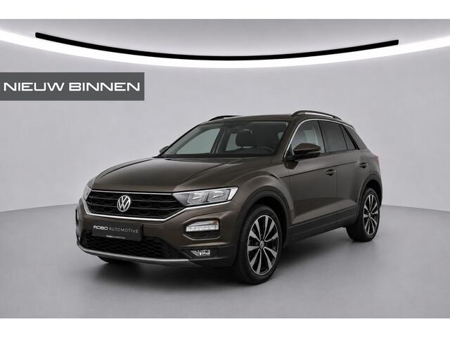 Volkswagen T-Roc 1.0 TSI | Stoelverwarming | Apple Carplay | Parkeersensoren | Trekhaak | Climate Control | Navigatie |