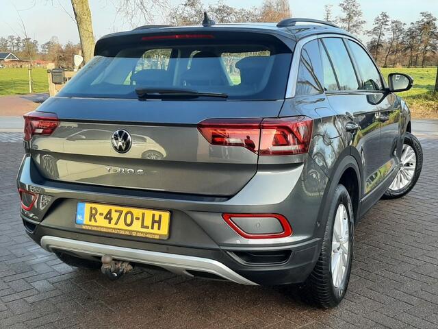 Volkswagen T-Roc 1.5 TSi 150pk Airco - Adap. Cruise-control - Dig. dashboard- Bluetooth - Stuur- en Stoelverwarming - Android - Apple Carplay