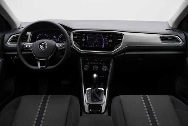 Volkswagen T-Roc 1.5 TSI DSG Style Business ACC, Apple Carplay, Stoelverwarming, Lane Assist, PDC