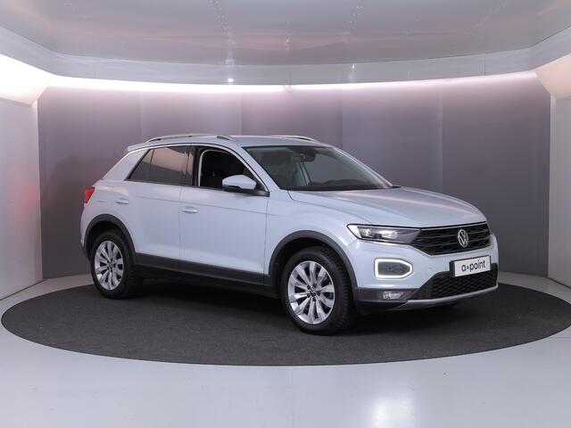 Volkswagen T-Roc 1.5 TSI Style Business 150 pk | Navigatie | Trekhaak (afneembaar) | Parkeersensoren | LED koplampen | Adaptieve cruise control |