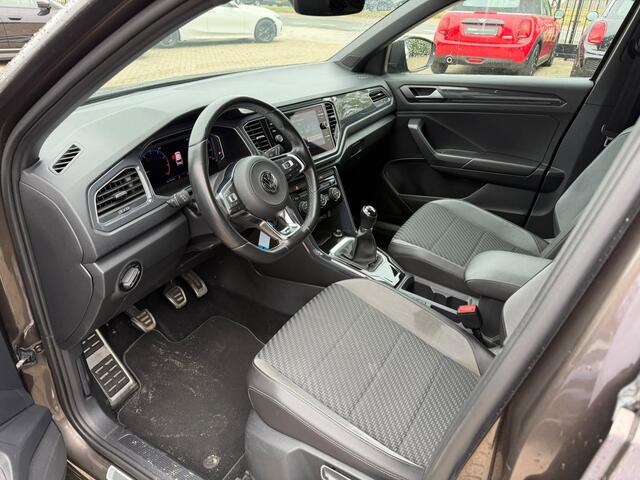 Volkswagen T-Roc 1.5 TSI Sport Business R | R-Line | Adaptive Cruise Control | Navigatie | LED | Apple Carplay | Parkeersensoren | Climate Control | DAB | Digitale Tellers |