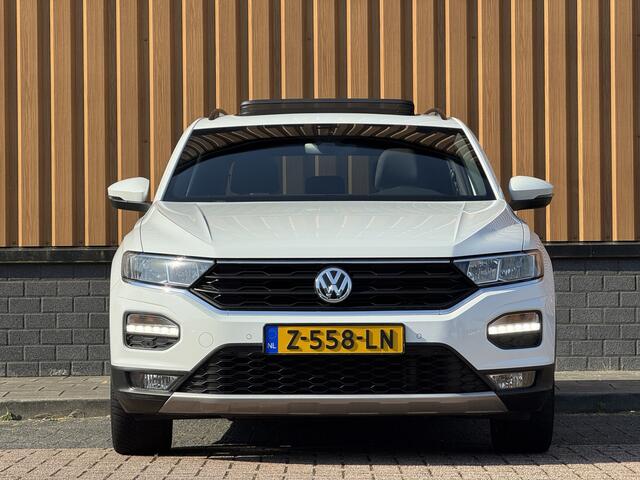 Volkswagen T-Roc 2.0 TSI 4Motion Sport | 191 PK! | Panoramadak | Adaptive Cruise Control | Rijmodus Regeling | Lane Assist | Dodehoeksensor | Navigatie | Stoelverwarming | LED |