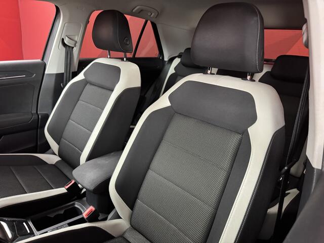 Volkswagen T-Roc 1.5 TSI Sport | Virtual Cockpit | Xenon | Stoelverwarming