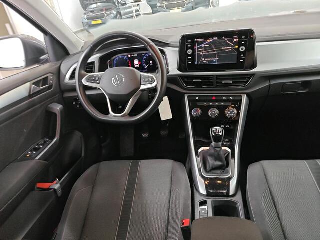 Volkswagen T-Roc 1.0 TSI 110pk Life 75 Edition / Trekhaak / Virtual Cockpit / Navigatie / Camera / 17"