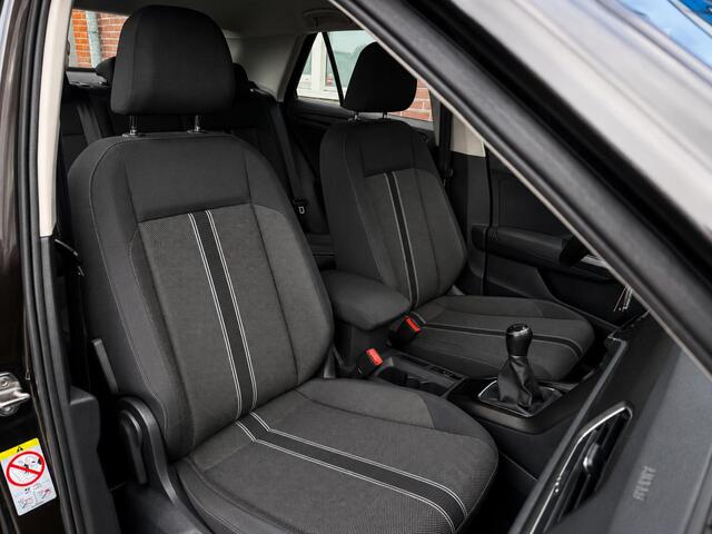 Volkswagen T-Roc 1.0 TSI Style | Winterpack | Nav | Trekhaak