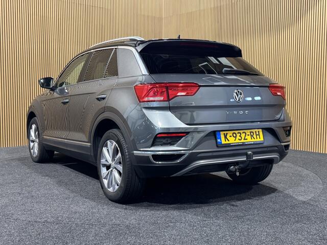 Volkswagen T-Roc 1.5 TSI Sport | Trekhaak | Camera | CarPlay | Stoelverwarming |
