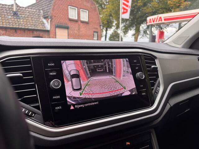 Volkswagen T-Roc 1.5 TSI Sport,Navi,Camera,Trekhaak,1 jaar Bovag garantie