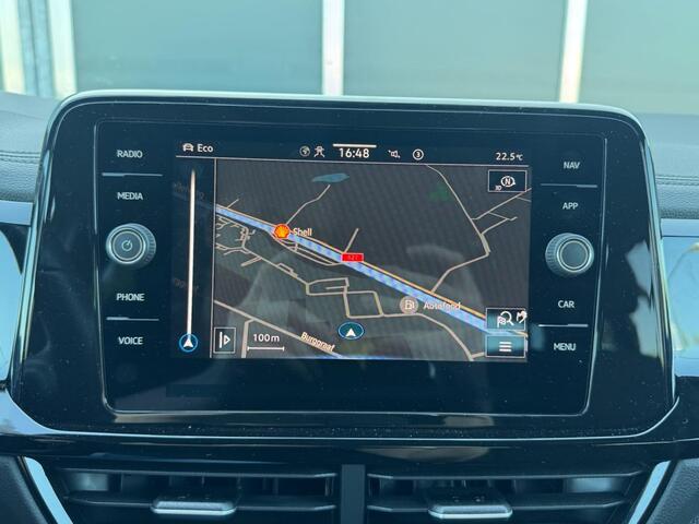 Volkswagen T-Roc 1.5TSI 150pk DSG R-Line Black Style | ACC | Camera