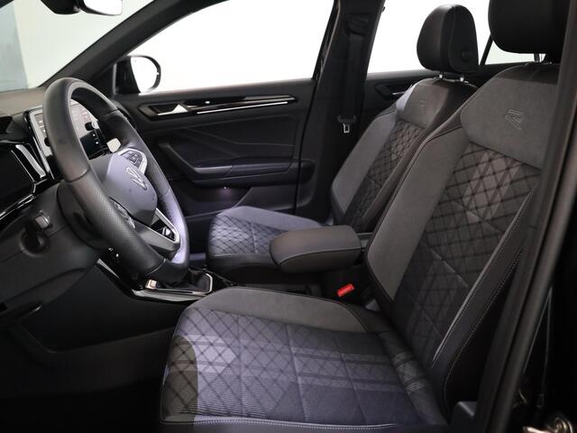 Volkswagen T-Roc 1.5 TSI R-Line Edition 150PK DSG | Panorama dak | Camera | Apple carplay | PDC|
