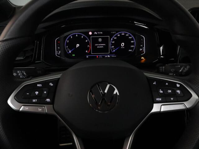 Volkswagen T-Roc 1.5 TSI R-Line Edition 150PK DSG | Panorama dak | Camera | Apple carplay | PDC|