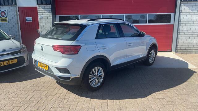 Volkswagen T-Roc 1.0 TSI Style TREKHAAK / CAMERA / VIRTUAL / STOELVERW / CARPLAY / NAVI / CLIMA / PDC / BLUETOOTH / ACC / NL-AUTO