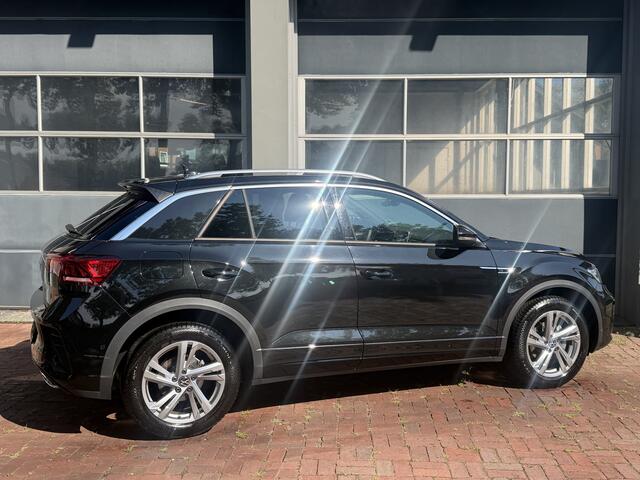 Volkswagen T-Roc 1.5 TSI R-Line Edition Edition | IQ Light | Trekhaak | Camera | ACC | Ergo-active 2025 km 29.000 Nap