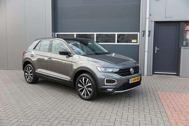 Volkswagen T-Roc 1.0 TSI 85kw 116pk Style Led, Virtual Cockpit, LMV, Camera , Trekhaak afneembaar, DAB+ ,Navigatie via Carplay, PDC etc.