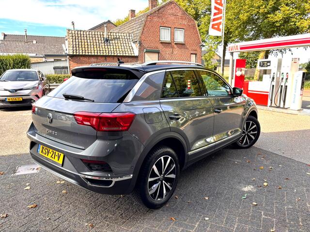 Volkswagen T-Roc 1.5 TSI Sport,Trekhaak,1 jaar bovag garantie