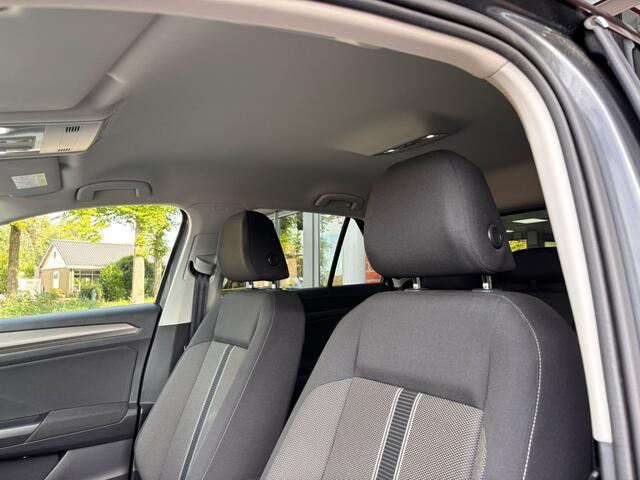 Volkswagen T-Roc 1.5 TSI Sport,Trekhaak,1 jaar bovag garantie