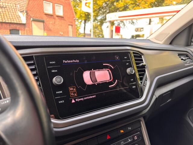 Volkswagen T-Roc 1.5 TSI Sport,Trekhaak,1 jaar bovag garantie