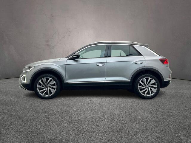 Volkswagen T-Roc 1.5 TSI Style 150pk DSG Automaat, Trekhaak, Panoramadak, Adaptive cruise control, Stoelverwarming, Elektrische achterklep, Navigatie, Achteruitrijcamera, Parkeersensoren