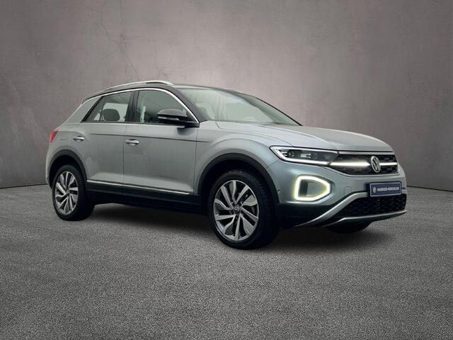 Volkswagen T-Roc 1.5 TSI Style 150pk DSG Automaat, Trekhaak, Panoramadak, Adaptive cruise control, Stoelverwarming, Elektrische achterklep, Navigatie, Achteruitrijcamera, Parkeersensoren