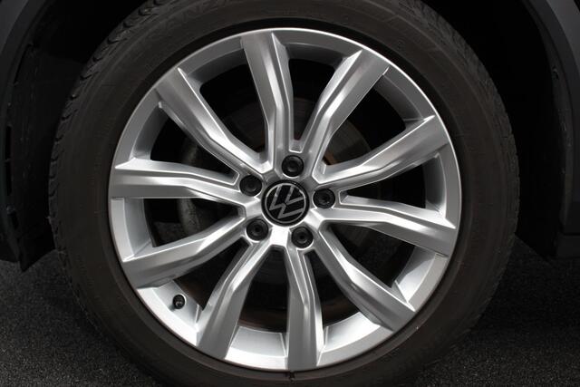 Volkswagen T-Roc 1.5 TSI DSG Style Navigatie Wireless App connect Adaptive Cruise Control Park Assist Camera Parkeersensoren IQ Drive pakket Stoel- en stuurwielverwarming Virtual cockpit Elektrische achterklep Full LED koplampen