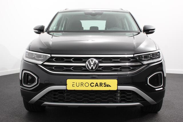 Volkswagen T-Roc 1.5 TSI DSG Style Navigatie Wireless App connect Adaptive Cruise Control Park Assist Camera Parkeersensoren IQ Drive pakket Stoel- en stuurwielverwarming Virtual cockpit Elektrische achterklep Full LED koplampen