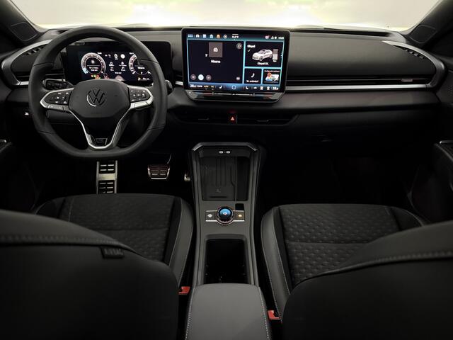 Volkswagen T-Roc 1.5 eTsi R-Line First Edition Nieuwe model!, Panoramadak, Camera, Iq lights, Navi, Half leder, Stoel/Stuurverwarming, Cruise control adaptief, Sfeerverlichting, Elektrische achterklep, Keyless start, 2 jaar garantie .