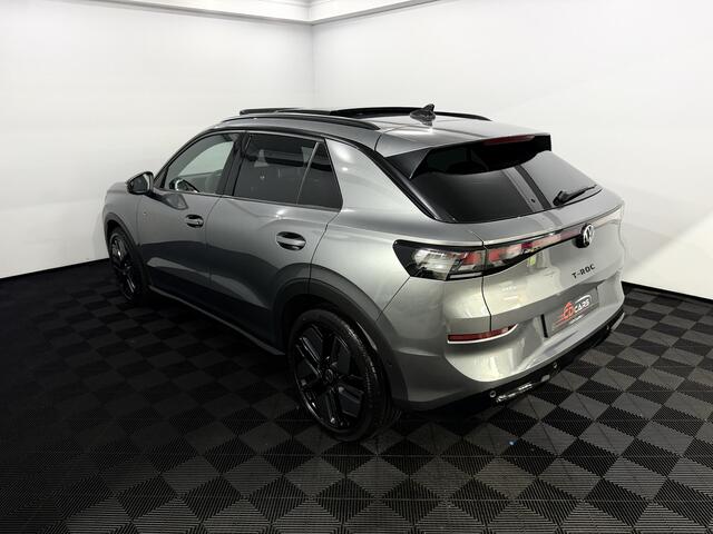 Volkswagen T-Roc 1.5 eTsi R-Line First Edition Nieuwe model!, Panoramadak, Camera, Iq lights, Navi, Half leder, Stoel/Stuurverwarming, Cruise control adaptief, Sfeerverlichting, Elektrische achterklep, Keyless start, 2 jaar garantie .