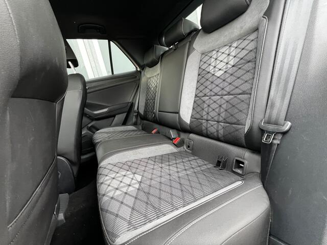 Volkswagen T-Roc 1.5TSI 150pk DSG R-Line Black Style | ACC | Camera | IQ LED