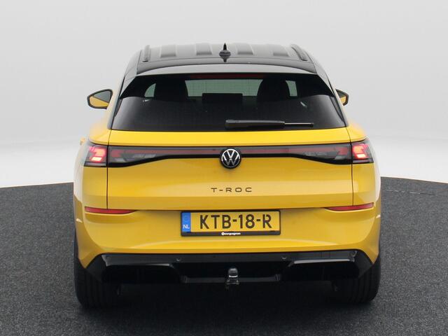 Volkswagen T-Roc R-Line First Edition 1.5 eTSI 150 PK | Trekhaak | Elektrische Achterklep | 360 Camera | Head-Up Display | Stoel- & Stuurverwarming |