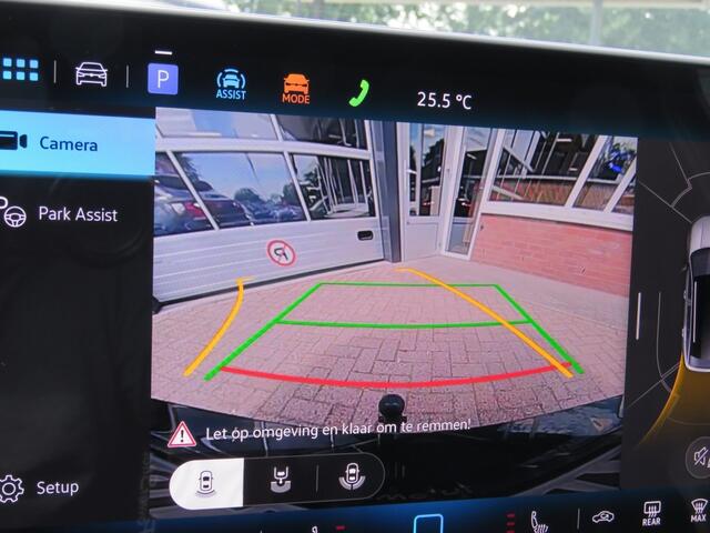 Volkswagen T-Roc 1.5 eTSI 150pk R-LINE DSG Nieuw model / Trekhaak / Camera / IQ Light / FABRIEKS garantie
