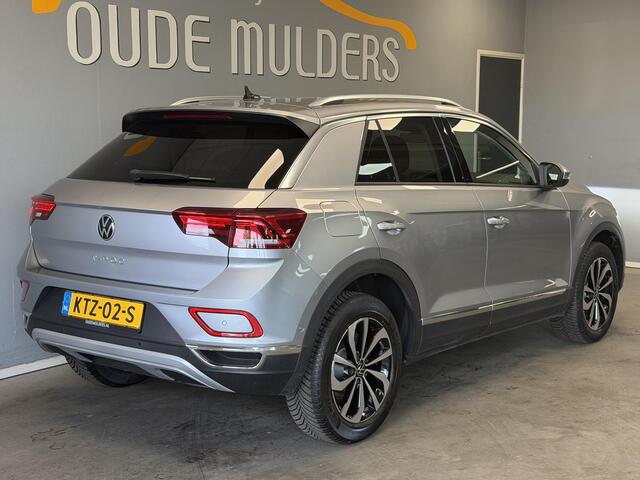 Volkswagen T-Roc 1.5 TSI Style | Adaptive cruise | IQ light | Massage | Digidash | Achteruitrijcamera | Clima | Stoelverwarming |