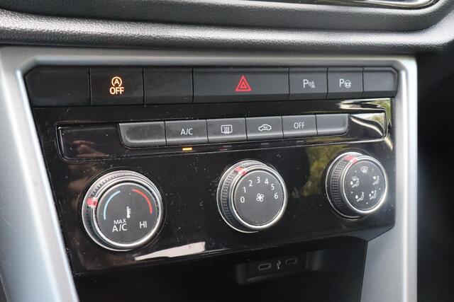 Volkswagen T-Roc 1.0 TSI Life | NL auto | Cruise control adaptief | Apple Carplay/Android Auto | Parkeer assistent
