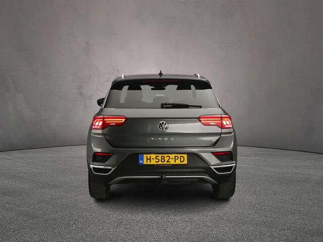 Volkswagen T-Roc Style 1.5 TSI 150pk DSG Automaat Adaptive cruise control, Navigatie, Achteruitrijcamera, LED koplampen, Stoelverwarming, Parkeersensoren