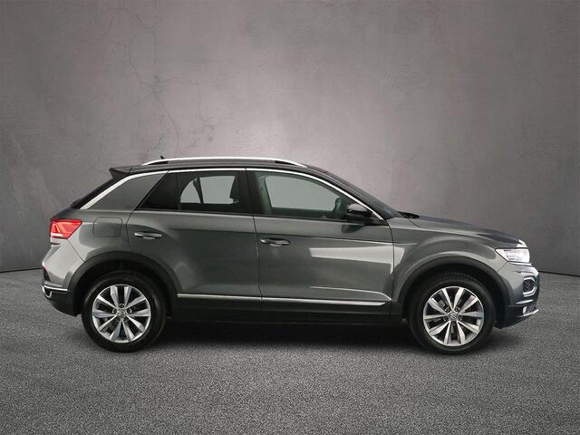 Volkswagen T-Roc Style 1.5 TSI 150pk DSG Automaat Adaptive cruise control, Navigatie, Achteruitrijcamera, LED koplampen, Stoelverwarming, Parkeersensoren