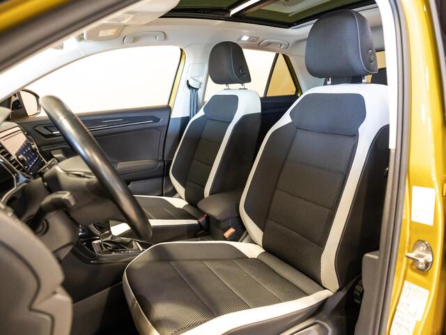 Volkswagen T-Roc 1.5 TSI Sport / 150pk / Panorama dak / Trekhaak / Achteruitrij camera /