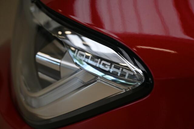 Volkswagen T-Roc 1.5 TSI 150pk R-Line Business+ | IQ. Light | Camera | Elek. klep | 100% (Dealer) onderhouden label