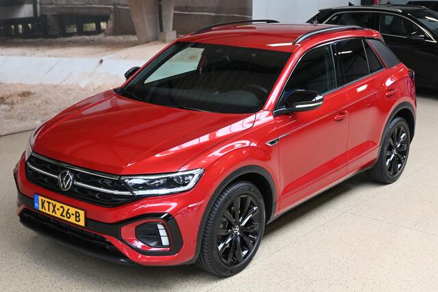 Volkswagen T-Roc 1.5 TSI 150pk R-Line Business+ | IQ. Light | Camera | Elek. klep | 100% (Dealer) onderhouden label