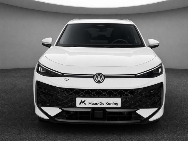 Volkswagen T-Roc 1.5 eTsi 150pk DSG R-Line First Edition · Camera · Apple/Android Car Play · Navigatie · Wegklapbare Trekhaak · Elek. Achterklep · 18'' Inch ·