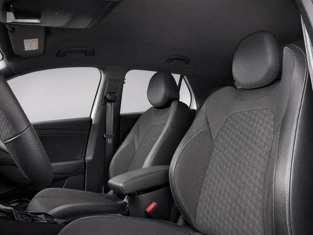 Volkswagen T-Roc 1.5 eTsi 150pk DSG R-Line First Edition · Camera · Apple/Android Car Play · Navigatie · Wegklapbare Trekhaak · Elek. Achterklep · 18'' Inch ·